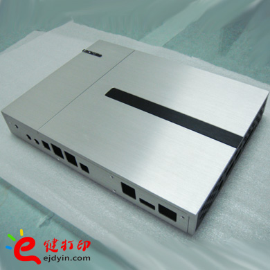 播放器外殼(拉絲+發黑)鈑金加工3